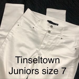 Tinseltown Juniors 7, NWOT white stretch pants